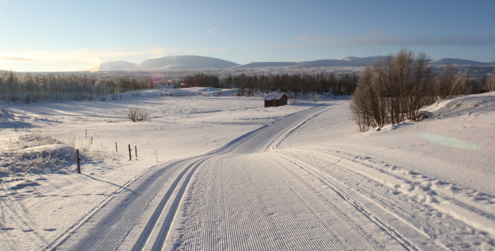 Bruksvallarna stores snow from winter to offer ski track in early October Bruksvallarna stores snow from winter to offer ski track in early October